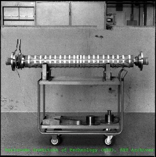 Supraleiter-Spule für das supraleitende Energiespeicherexperiment II (ESPE II) am Institut für Experimentelle Kernphysik (IEKP)