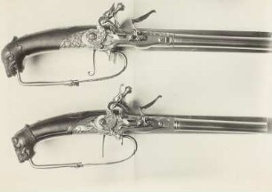 Hirschfänger mit Pistolen