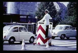 Verkehr/Th. Heuss-Pl. 5.9.64.