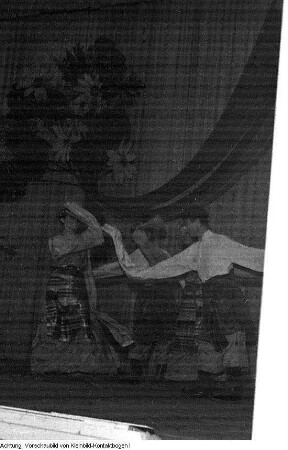 Dresden, Staatliches Volkskunstensemble der DDR. Darbietungen von Tänzern, Chor und Kapelle, April 1956