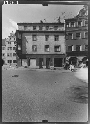 Torgau, Markt 2. Wohnhaus mit Laden. Straßenfront
