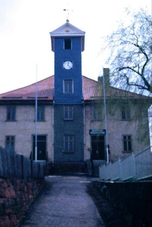 Dorfkirche und Gemeindeverwaltung in einem Gebäude untergebracht