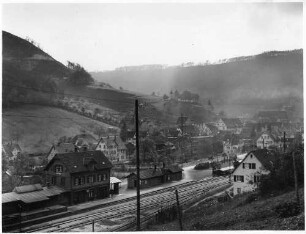 Trasse Im Vordergrund Bahnhof Wiesensteig