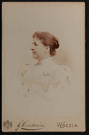 Bruststück im Profil von Anna von Hofmannsthal, Hofmannsthals Mutter