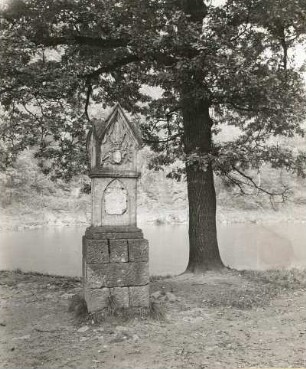 Harrasdenkmal und Körnereiche