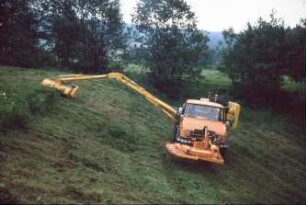 Fotografie: Umwelttechnik, Landschaftspflege, Mulchgerät