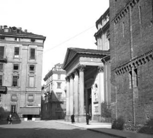 Santuario della Consolata — Portikus