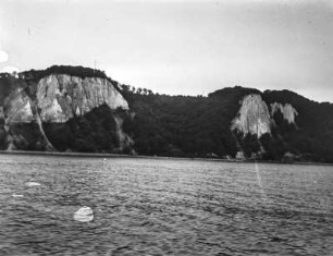 Kreidefelsen : Blick auf die Kreidefelsen der Insel Rügen vom Meer aus.
