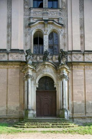 Katholische Kirche Mariä Himmelfahrt, Leubus, Polen