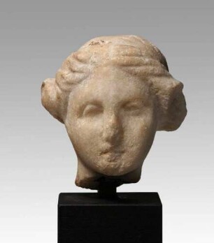 Kopf der Aphrodite im Bildschema der Anadyomene