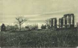 Kirchenruine (Westfront?)
