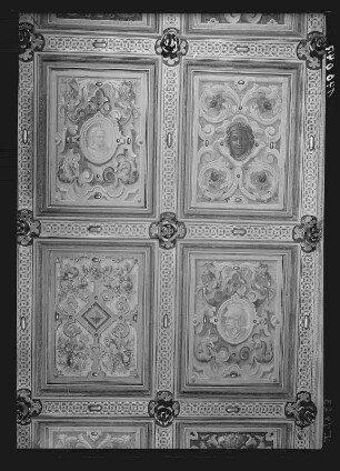 Raumaufnahme Gewehrgalerie. Deckengestaltung