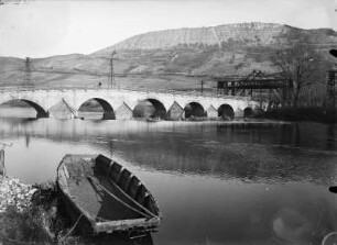 Jena-Lobeda, alte Saalebrücke mit Saalehängen