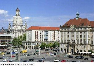 Haus Altmarkt : Blick aus dem 4. Obergeschoß des Wohn- und Geschäftshauses, Seestraße 2, über Altmarkt und Wilsdruffer Straße gegen Frauenkirche, Wohn- und Geschäftshaus und Haus Altmarkt