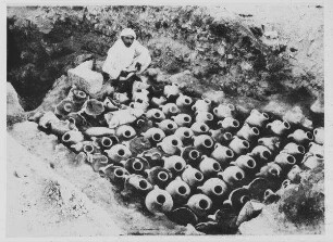 Wein- od. Ölkrüge aus Ugarit [Ras esch-schamra]