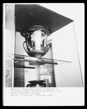 schwarzgrundiger griechischer Krater