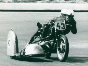 AVUS-Motorradrennen. Motorrad mit Seitenwagen