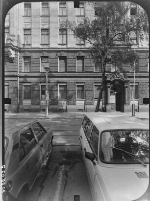 Dresden-Neustadt, Karl-Marx-Platz (Palaisplatz) 2 a/d. Verwaltungsgebäude (um 1900). Straßenfront (Teilansicht)