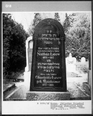 Grabstein von Charlotte Loew (gestorben 1920) und Nathan Loew (gestorben 1917)
