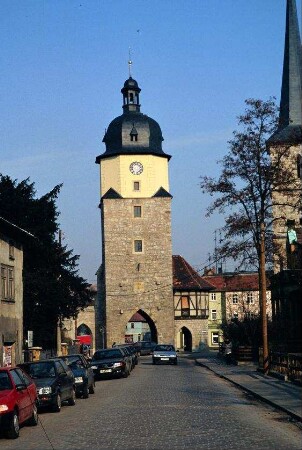 Riedtor, Straße mit Autos