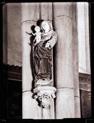 Marienkirche; Madonna im Schiff 1484
