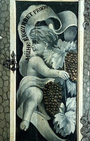 Ostwand, Wandbild auf dem Kamin: Mühe erwirbt Frucht