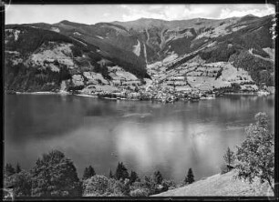 Österreich, Zell am See. Blick über den See gegen Schnittenhöhe