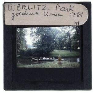 Wörlitz, Wörlitzer Park : Goldene Urne im Wörlitzer Park