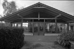 Umbau und Erweiterung der Friedhofskapelle mit Aussegnungshalle, Leichenschauhaus und Nebenräumen auf dem Friedhof Daxlanden
