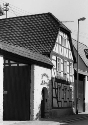 Hochheim am Main, Hauptstraße 12