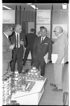 Kleinbildnegativ: UdSSR Nahrungs- und Genussmittelausstellung, Europa-Center, 1967