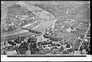 Dresden, Altstadt mit Zwinger, Semperoper, Theaterplatz, Residenzschloss und Katholischer Hofkirche, Luftbild