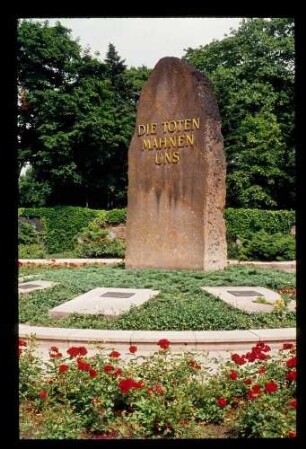 Zentralfriedhof 14.7.75.