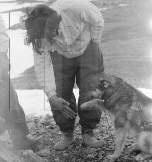 Duvefjord : Helmut Reyer und Hund Egon