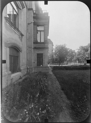 Leipzig-Zentrum, Waldstraße 86. Villa "Mückenschlößchen" (1892; B. Richter). Straßenfront (Teilansicht)