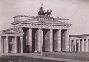 Berlin, Brandenburger Tor nach der Wiederherstellung