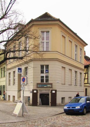 Potsdam, Dortustraße 11