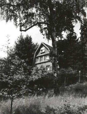 Hohenstein-Ernstthal, Pfaffenberg 2. Villa (1911). Straßenansicht