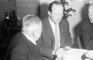 Freiburg: Landratsamt; Pressekonferenz mit Ministerpräsident Dr. Georg Kiesinger; Färber, Staatsrat Filbinger