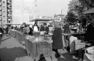 Bukarest: Piata Mare - Markt