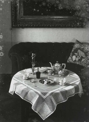 Tischdecke : Teetisch im Wohnzimmer der Fotografin