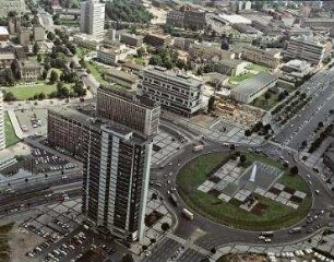 Luftaufnahme, Blick von Westen auf den Ernst-Reuter-Platz. Berlin-Charlottenburg, Ernst-Reuter-Platz