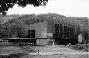 Freiburg: Stadthalle im Rohbau; fertig