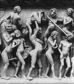 Bourges, Kathedrale Saint-Etienne, mittleres Westportal, Tympanon, Verdammte, r. neben Erzengel Michael