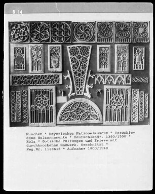 Gotische Füllungen und Friese mit durchbrochenem Maßwerk