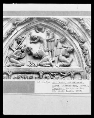 Türsturz mit dem Martyrium des heiligen Dionysius