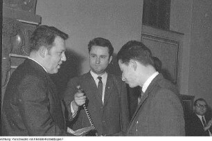 Verschiedene Sportveranstaltungen, Sport in der Nationalen Volksarmee der DDR (NVA), Betreuung von französischem Eiskunstläufer im Krankenhaus, Pausensport, Auszeichnung von Leistungssportlern, Minigolf-Anlage im Großen Garten, Kinder- und Jugend-Spartakiade, Flutlichtmasten des Rudolf-Harbig-Stadions, u.a., April 1965 - 1970