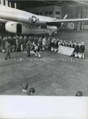 Ankunft der amerikanischen Luftwaffenband