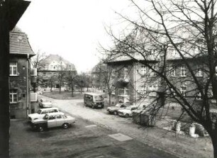 Dresden-Kaditz, Rankestraße 28/30. Wohnanlage (sog. "Slukagruppe"; 1913). Innenhof mit Wohnhäusern, Rankestraße 30c, 28g, f und c