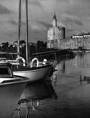 Aigues-Mortes. Tour de Constance (1241-1250)